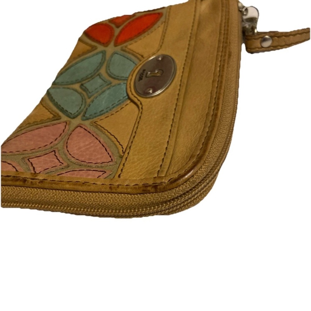 Fossil Women’s Leather Lined Flowers Logo Zip Around Wristlet Clutch SL4037. - Picture 7 of 11